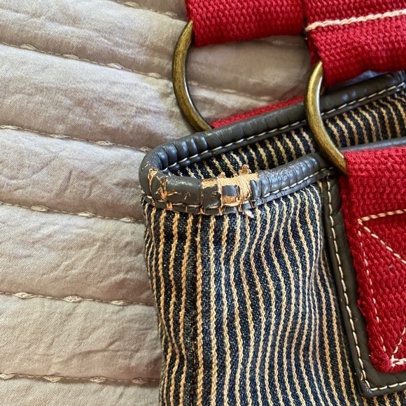 4/$16 Old Navy Shoulder Bag plus Life is Good Shoulder Bag - Picture 11 of 16